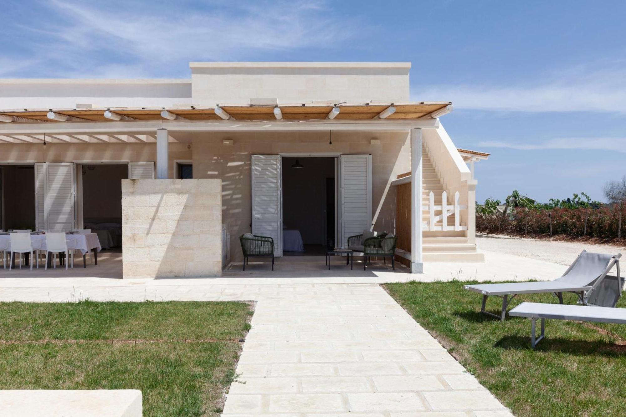 Villa La Reimunda - Happy Rentals オートラント エクステリア 写真